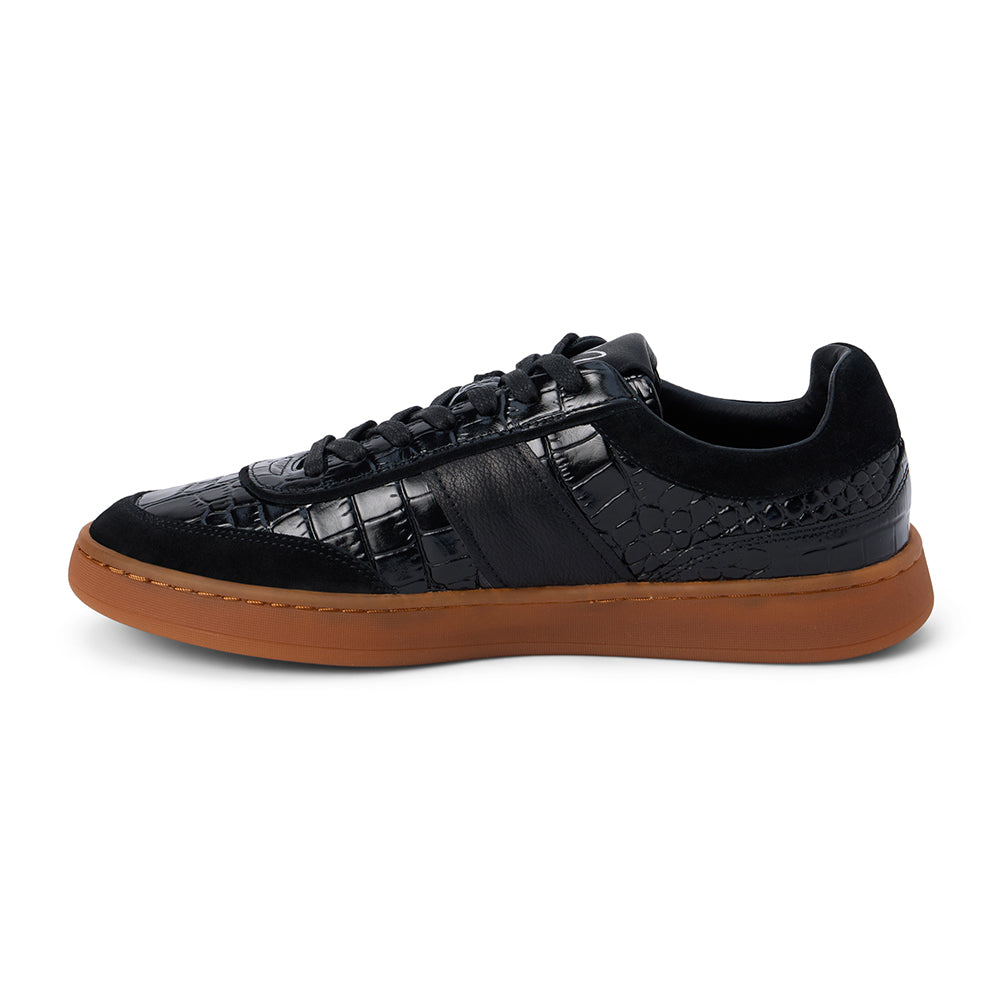 Quincy Low-Top Sneaker